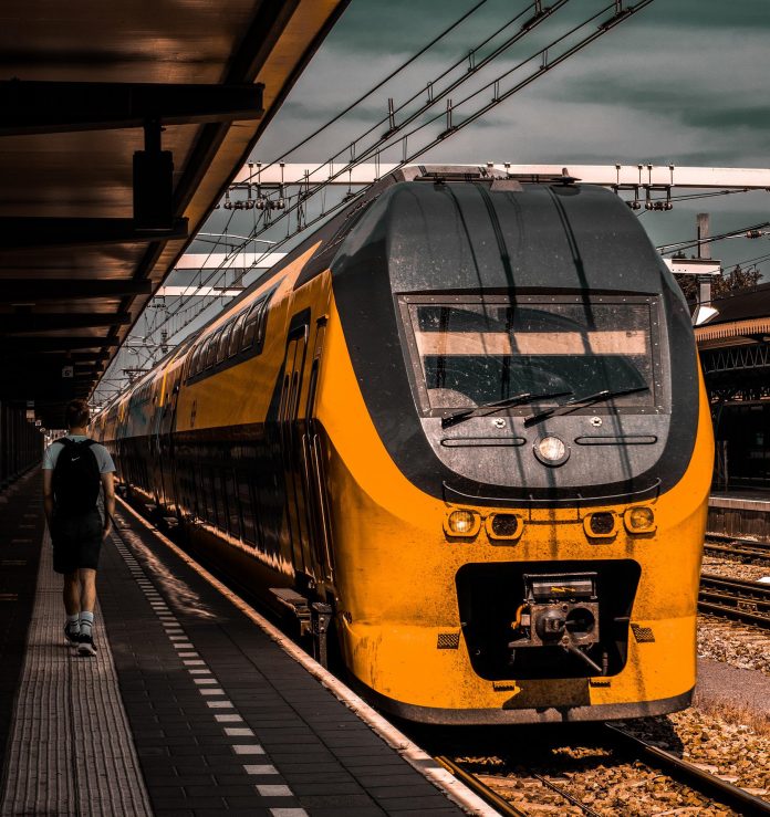 top 10 luxury trains in india