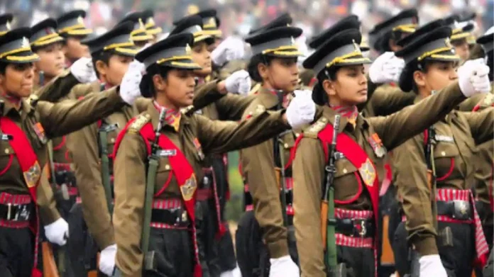 Agneepath Yojana 2.5 lakh women applied for 100 posts in Agnipath Yojna : 100 पदांसाठी तब्बल 'इतक्या' लाख महिलांनी केला अर्ज