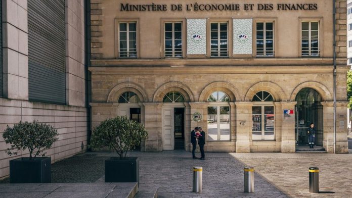 Bruno Le Maire reconnaît qu'il faut aller plus loin dans la suppression des niches fiscales