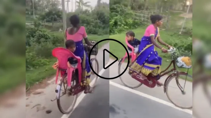 Desi Jugaad Maa Creates an Innovative Backseat on a Bicycle आईचा लेकरासाठी देशी जुगाड; तुमच्या कारमध्येही हे सुख मिळणार नाही, पाहा व्हिडीओ