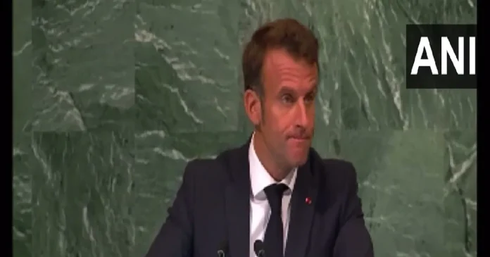French President signs PM Modi's speech at United Nations French President signs PM Modi's speech at United Nations
