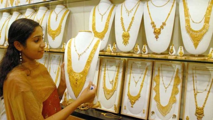 Gold Price Today : सोने-चांदीचे नवे दर जाहीर, पाहा काय आहे लेटेस्ट रेट 