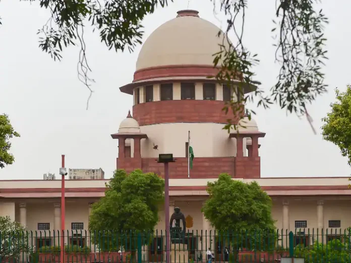 Hearing of EWS on 10 percent reservation for economically backward classes, the entire bench decided to reserve the decision

