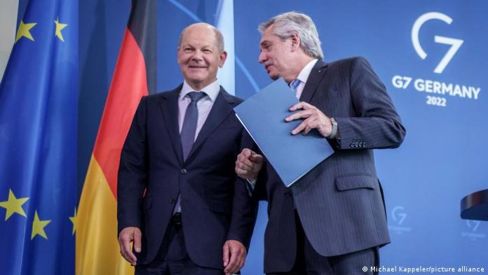 Argentina's President Alberto Fernandez and Chancellor Olaf Scholz 