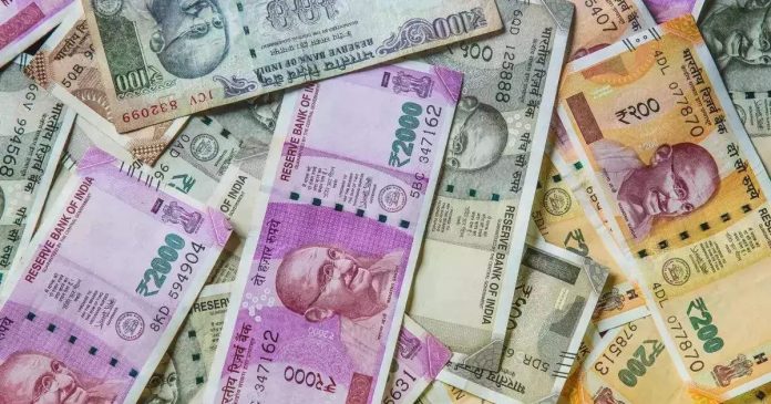 Luckily the woman became a millionaire, due to the closure Luckily the woman became a millionaire, due to the closure of the daily shop, she went to buy chips at another shop and became the mistress of 81 lakhs - the woman won the lottery of Rs 81 lakhs from the tickets bought from the chips shop