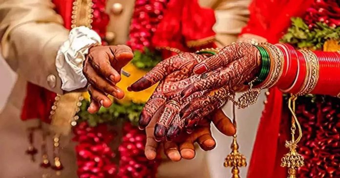  Man married 53 women in 43 years, oh my God!  53 married in 43 years, because you will be shocked to hear... - Strange News Man married 53 women in just 43 years

