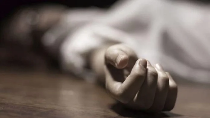 Mother's 15-day-old twin's life ends shocking crime story Bhopal Madhya माता न तू वैरिणी! 15 दिवसांच्या जुडवा मुलांचं आयुष्य संपवलं