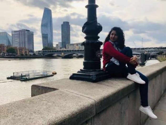 Netizens trolling for english actress Prajakta Mali on post from Netizens trolling for Marathi actress Prajakta Mali on post from London to India