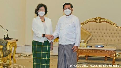 Opinion: Myanmar activists attack the wrong target | Comments | Opinion: Myanmar activists attack the wrong target | Comments | DW