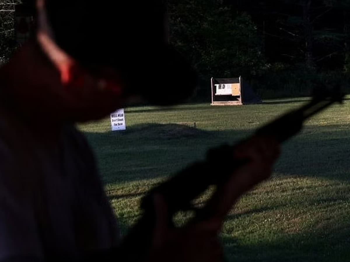 Police now on target in America! 3 arrested for shooting Police now on target in America! 3 arrested for shooting officer