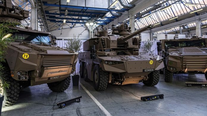 Rafale, armored vehicles, submarines: record budget of 43.9 billion euros Les blindés Serval, Griffon et Jaguar, doivent peu à peu prendre le relais des multiples versions du VBL (véhicules blindés de l'avant) qui équipe depuis plus de trente ans l'armée de terre.