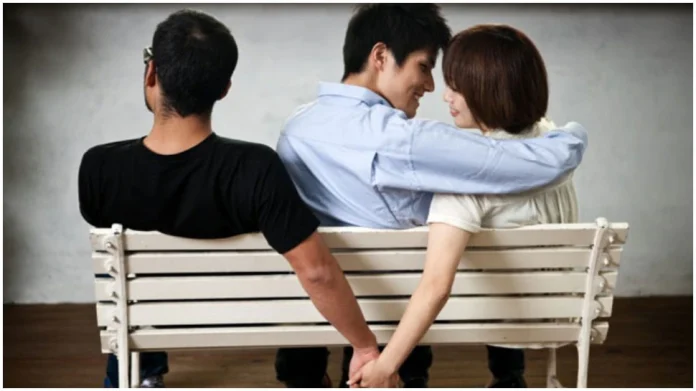 Relationship Tips Recognize if your partner is cheating on you

