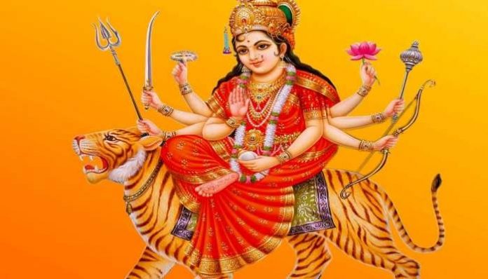 Navratri 2022 : नवरात्रोत्सवाच्या पावन दिवसांमध्ये अजिबात नका करू 'ही' घोडचूक; नाहीतर होईल देवीची अवकृपा 