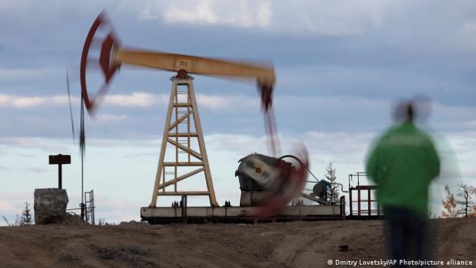 Ukraine news: Von der Leyen proposes oil price cap | Russia Ukraine War | G7 want to push through price caps for Russian oil