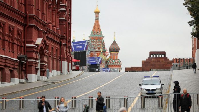 Vladimir Putin will proclaim the annexation of four Ukrainian regions Moscou se prépare à accueillir des festivités pour « fêter » l'annexion de quatre régions ukrainiennes.