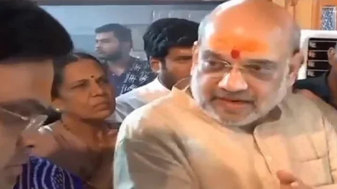 When Amit Shah warned Jay Shah, video went viral ABN जेव्हा गृहमंत्री अमित शाह वडिलांच्या भूमिकेत असतात; जय शाहांना फटकारल्याचा Video Viralजेव्हा गृहमंत्री अमित शाह वडिलांच्या भूमिकेत असतात; जय शाहांना फटकारल्याचा Video Viral