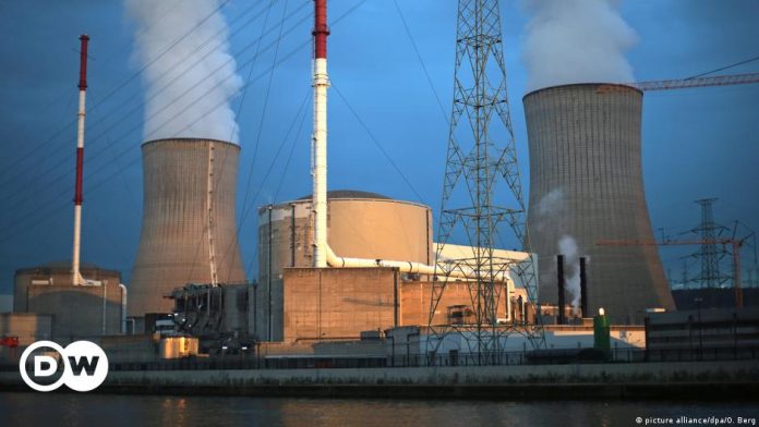  Tihange 3 nuclear reactor unplugged |  Current Europe |  DW
