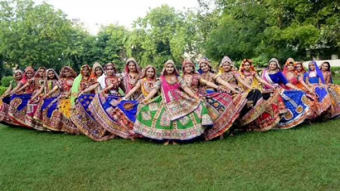Garba Benefits: गरबा खेळण्याचे 'हे' फायदे वाचून लगेचच थिरकण्यास सुरुवात कराल 
