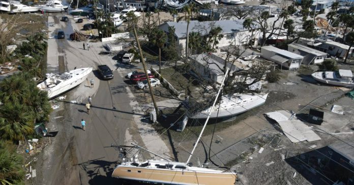 Car in the sea... Boat on the road... 240KM/HR what is the devastation after the storm, see photos

