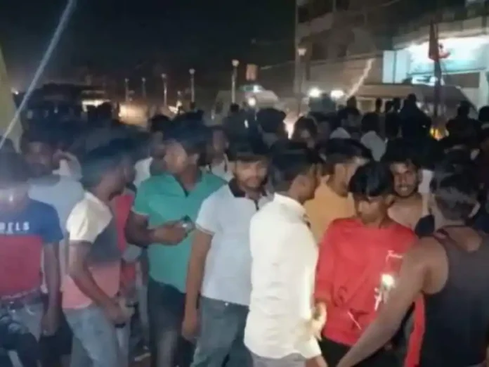 Fire in Durga Puja pandal in Uttar Pradesh Bhadohi during Navratri, injured Varanasi Prayagraj refer

