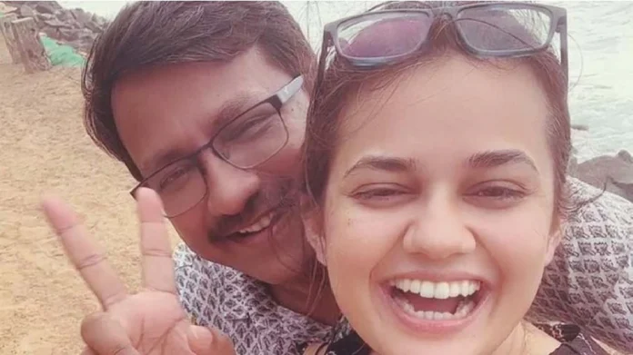 IAS Tina Dabi and Pradeep Gawande's love story ABN 13 वर्षांनी मोठ्या असणाऱ्या प्रदीप गावंडेंसोबत का केले लग्न? IAS टीना डाबी म्हणाल्या...