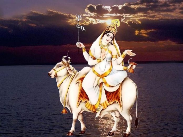 Know the importance of the mantra of Goddess worship on the eighth day of Navratri worship of Mahagauri Marathi News

