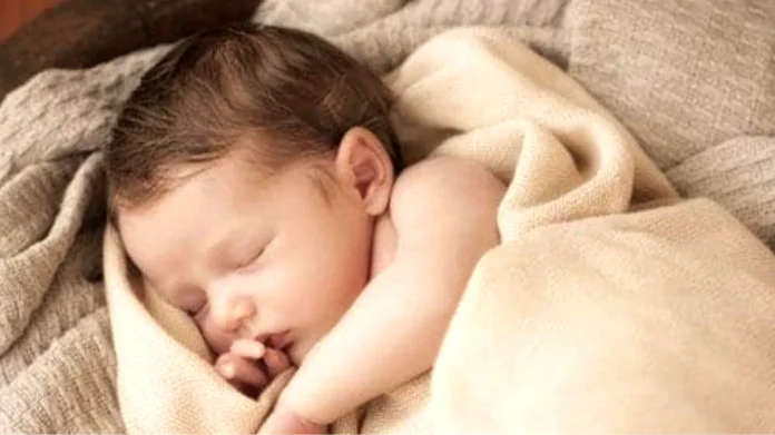 Know the nature of children born in October and facts 'या' महिन्यामध्ये जन्मलेली मुलं स्वकतृत्तावर होतात मोठी, पाहा कोणता आहे तो महिना!