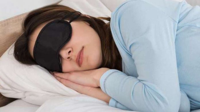 Sleep Disorder:  5 तासांपेक्षा कमी झोप घेताय? होऊ शकतात 'हे' गंभीर परिणाम  