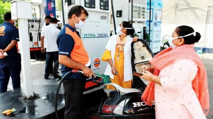 Petrol Diesel Price Today :  जाणून घ्या, तुमच्या शहरात पेट्रोल-डिझेलचे दर किती?  