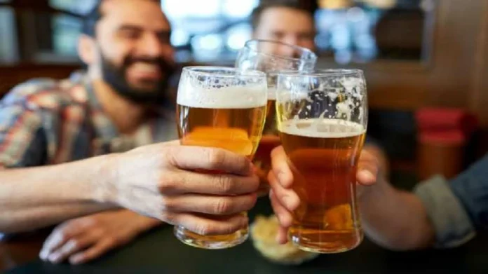 These are the foods you should avoid while consuming alcohol दारूसोबत चुकूनही खाऊ नका 'हे' पदार्थ... नाहीतर होऊ शकतो गंभीर परिणाम