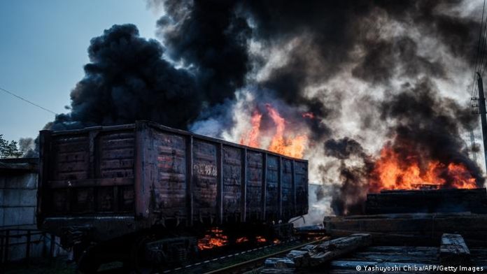 Ukraine I shelling near the railway station in Lyman