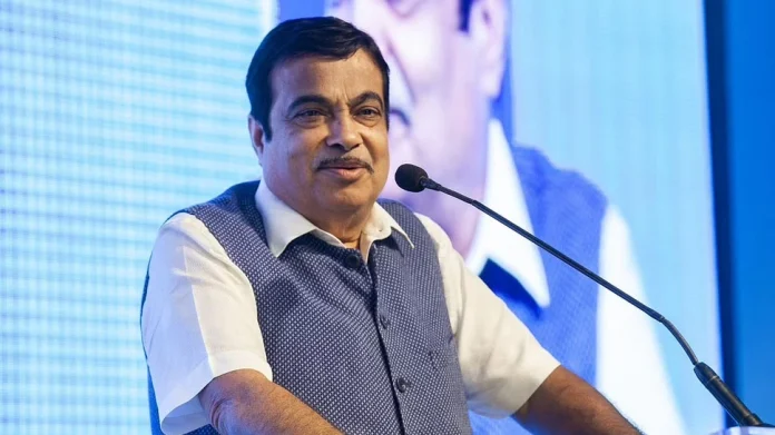 Union Minister Nitin Gadkari told Mercedes-Benz, I can't buy your "मी तुमची गाडी खरेदी करु शकत नाही"; मर्सिडीजच्या CEO समोरच असे का म्हणाले नितीन गडकरी?